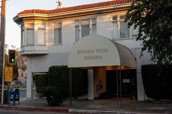 Siddha Yoga Ashram in Oakland